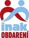 Het logo van de organisatie Inak obdarení (Anders begaafd) toont verbonden figuren in rood en blauw, die samenwerking en steun symboliseren.